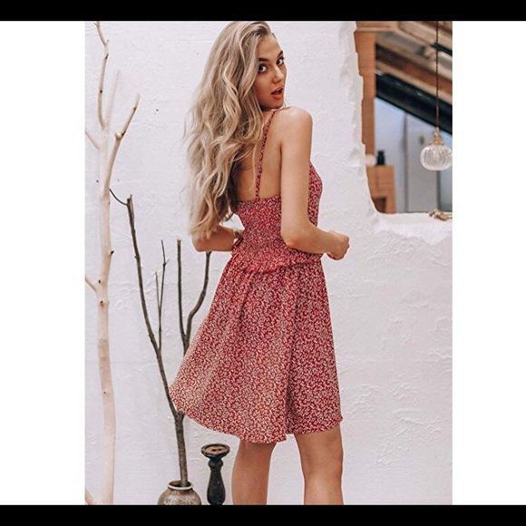 Spaghetti strap ruffle dress - Picture 2 of 3